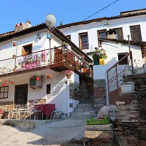 Oda ve Kahvaltı Sirin Ev ***