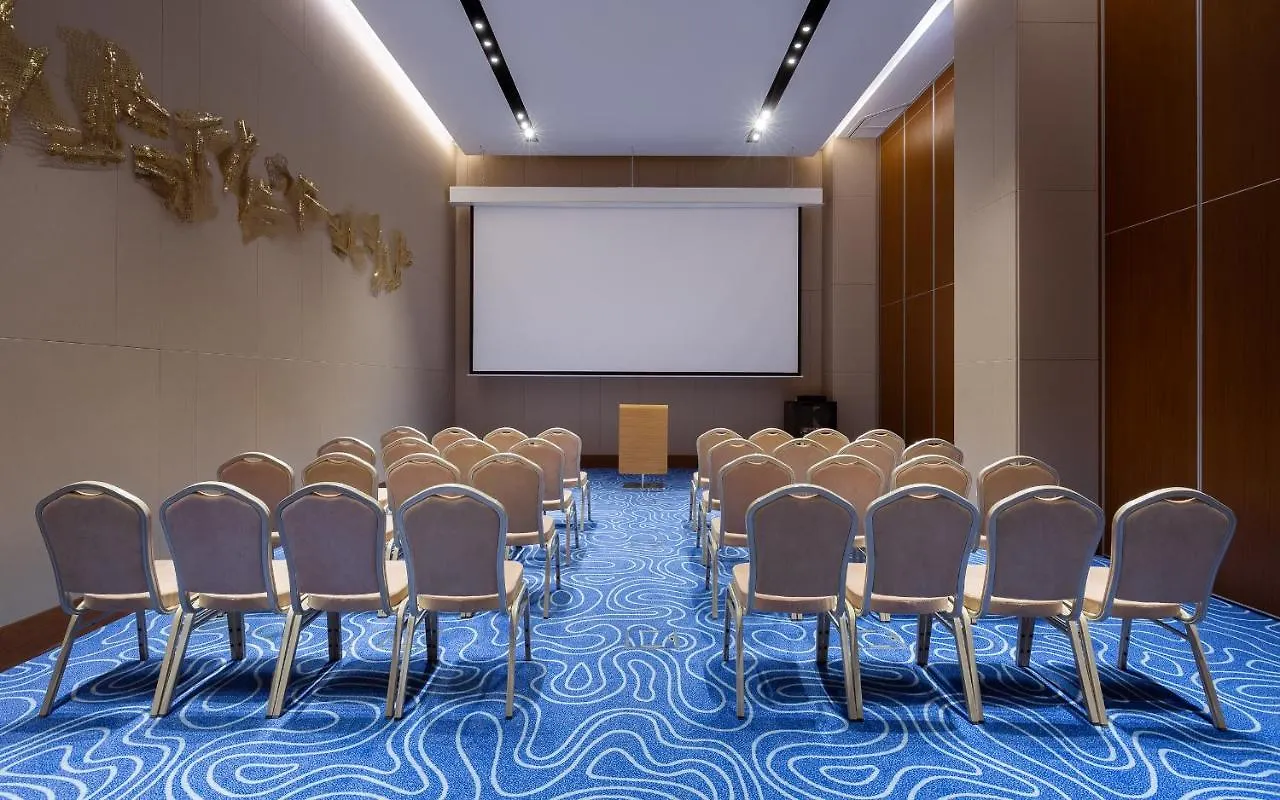 מלון Swissotel Wellness Resort Alatau אלמטי